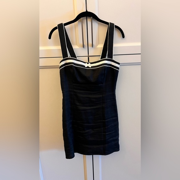 Reformation Elana Linen Dress in black size 4 *sold out online* - Picture 8 of 10